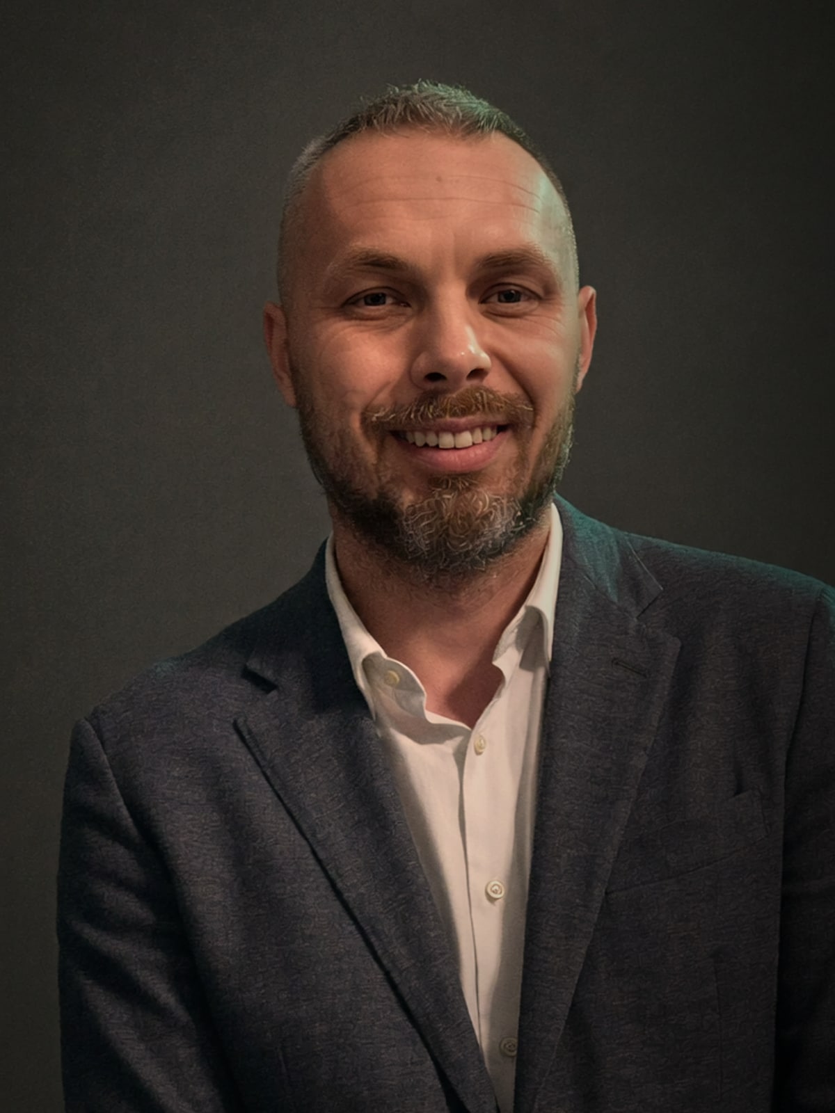 Adrian, Whispr